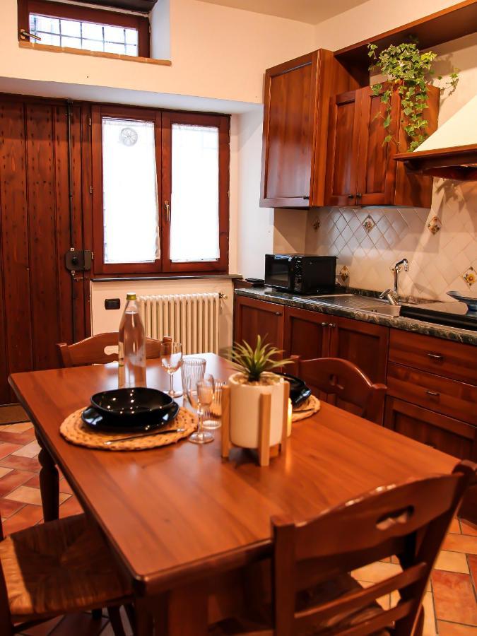 Casa Armanni - La Tua Casa Di Pietra Apartamento Gubbio Exterior foto